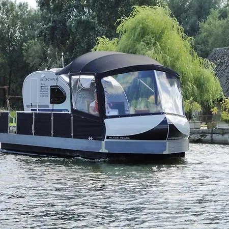 Hausboot Auf Der Peene In Demmin, Cleaning Included Demmin